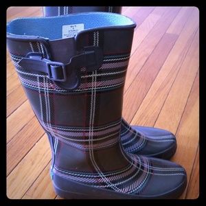Previously loved Sperry Rainboots